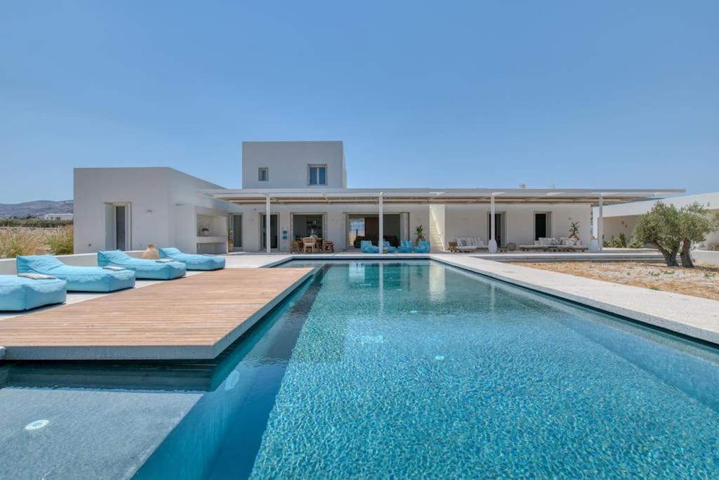 Villa Lampsi - Spacious & Modern Isterni  외부 사진