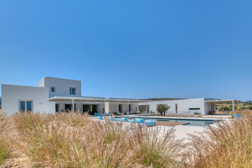 Villa Lampsi - Spacious & Modern Isterni  외부 사진