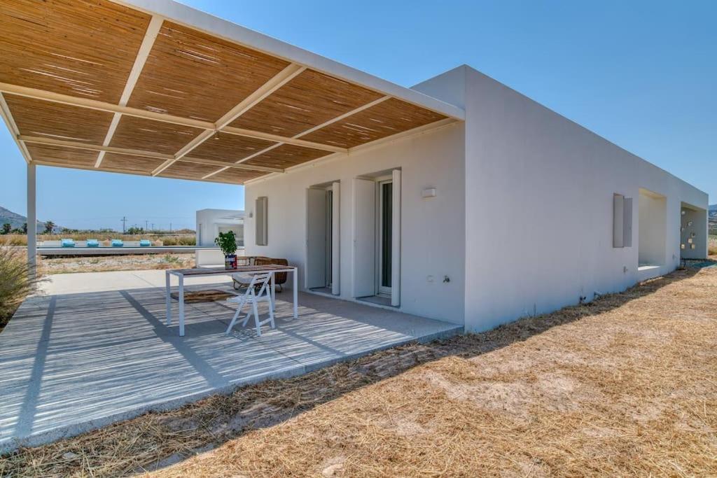Villa Lampsi - Spacious & Modern Isterni  외부 사진