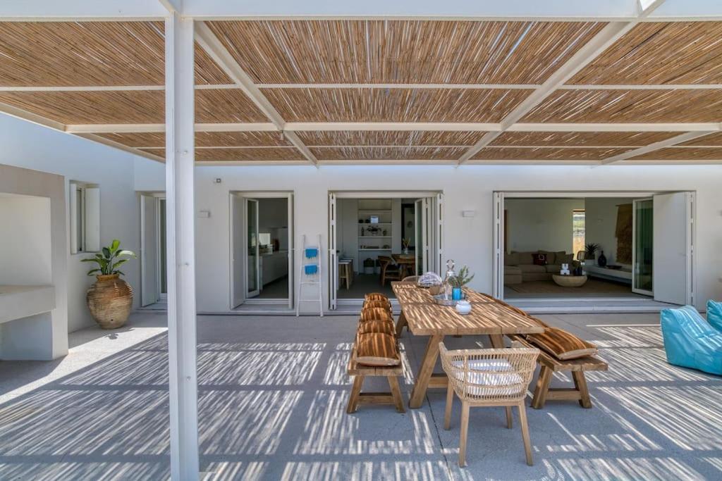 Villa Lampsi - Spacious & Modern Isterni  외부 사진