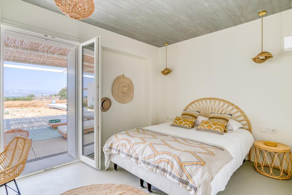 Villa Lampsi - Spacious & Modern Isterni  외부 사진