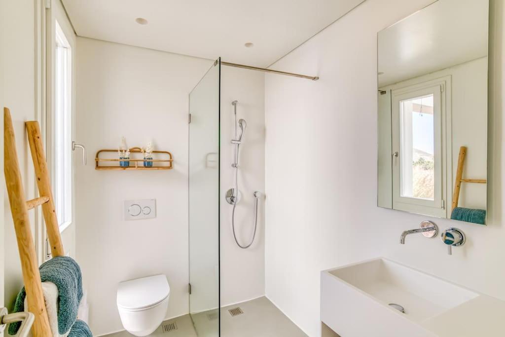 Villa Lampsi - Spacious & Modern Isterni  외부 사진
