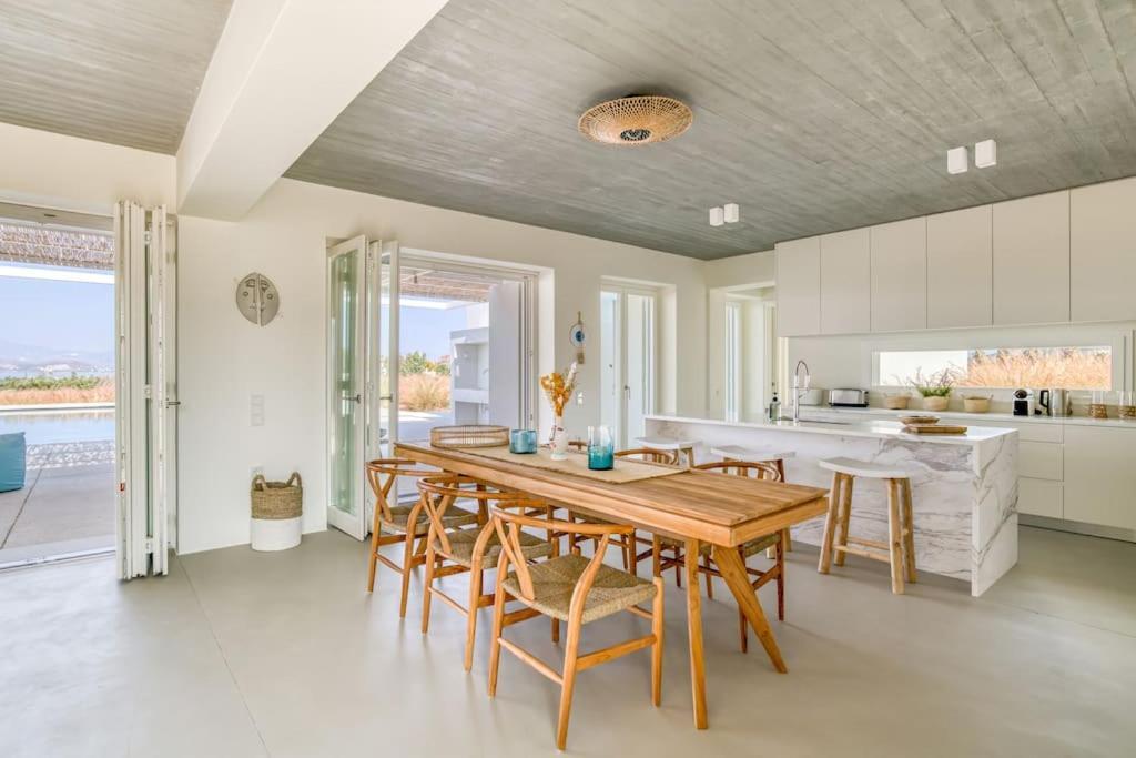 Villa Lampsi - Spacious & Modern Isterni  외부 사진