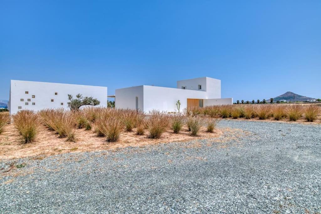 Villa Lampsi - Spacious & Modern Isterni  외부 사진