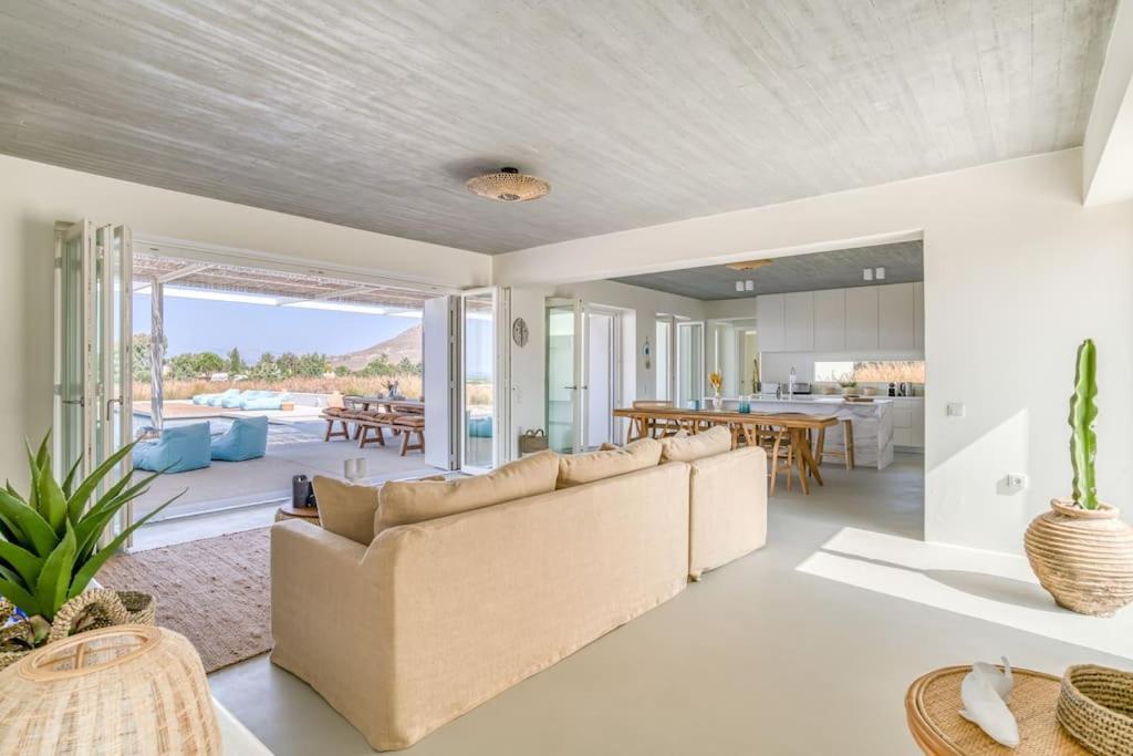 Villa Lampsi - Spacious & Modern Isterni  외부 사진