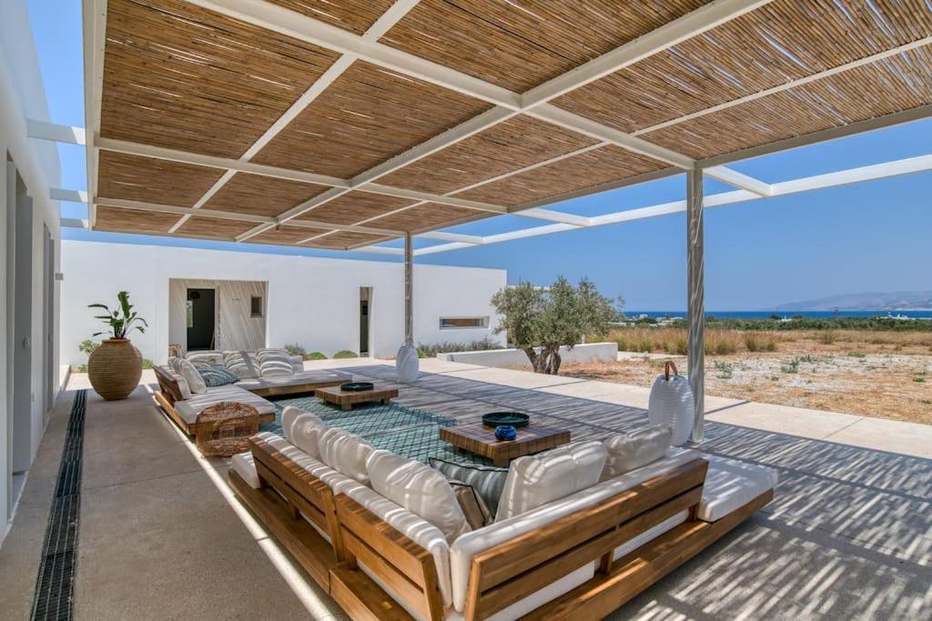 Villa Lampsi - Spacious & Modern Isterni  외부 사진