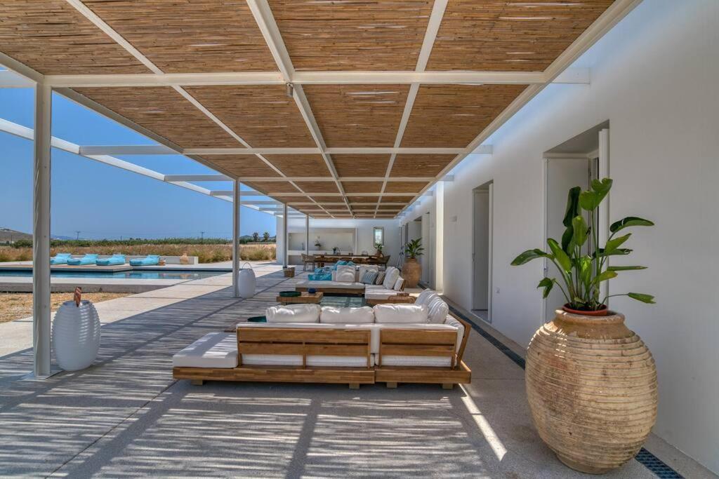 Villa Lampsi - Spacious & Modern Isterni  외부 사진